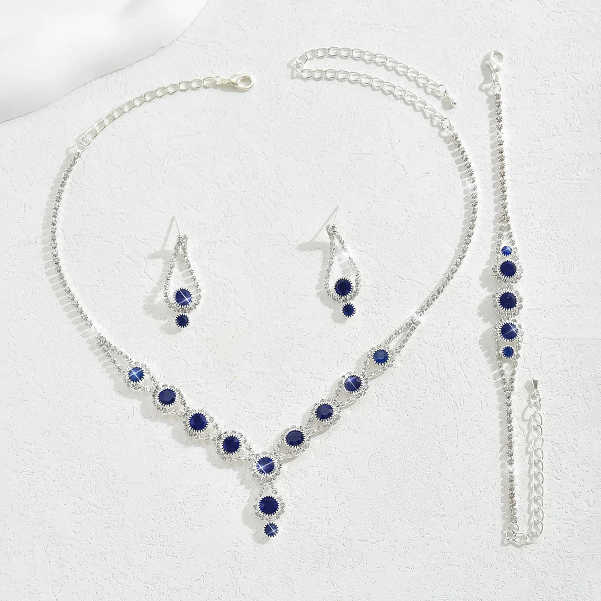Express your unique femininity with a captivating piece of jewelry from Luna