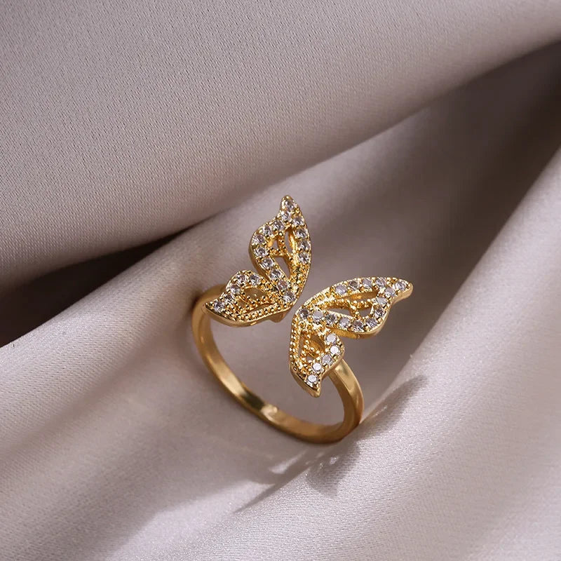 Shine with a tyrannical femininity that embodies the beauty of my hands